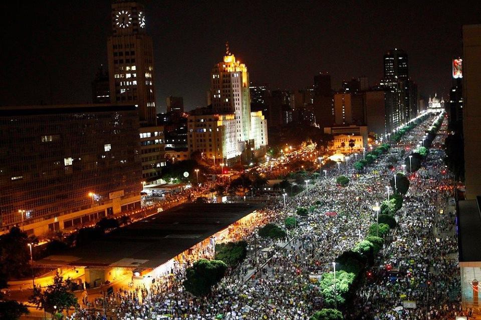 Demo in Rio de Janeiro am 20.06.3013: 1 Million Menschen auf der Straße (Foto: Reproduktion aus dem Internet)